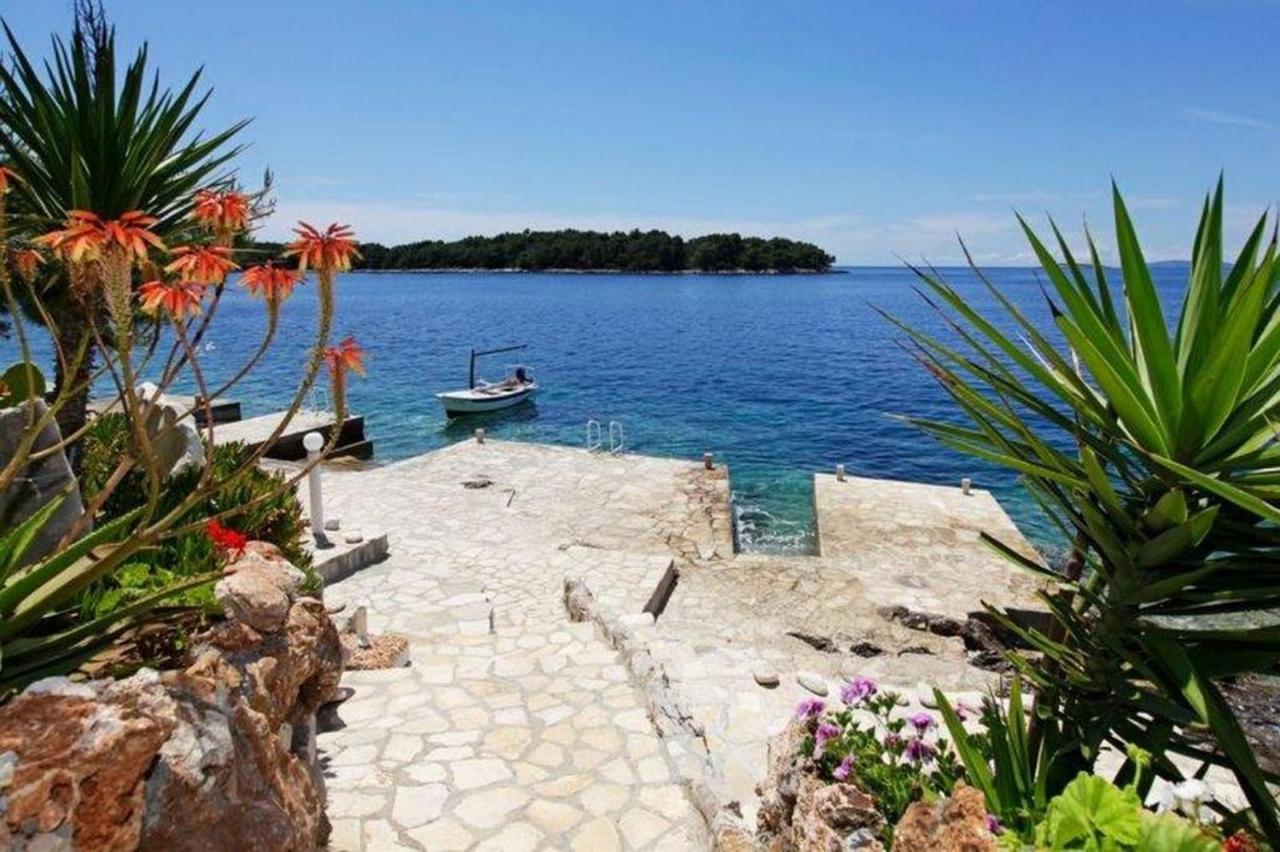 Apartments Villa Senija Prižba Kültér fotó