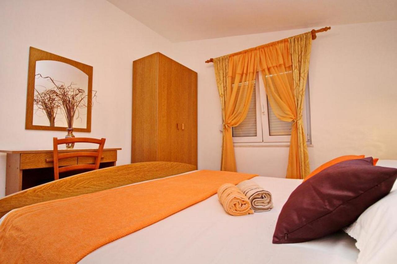 Apartments Villa Senija Prižba Kültér fotó