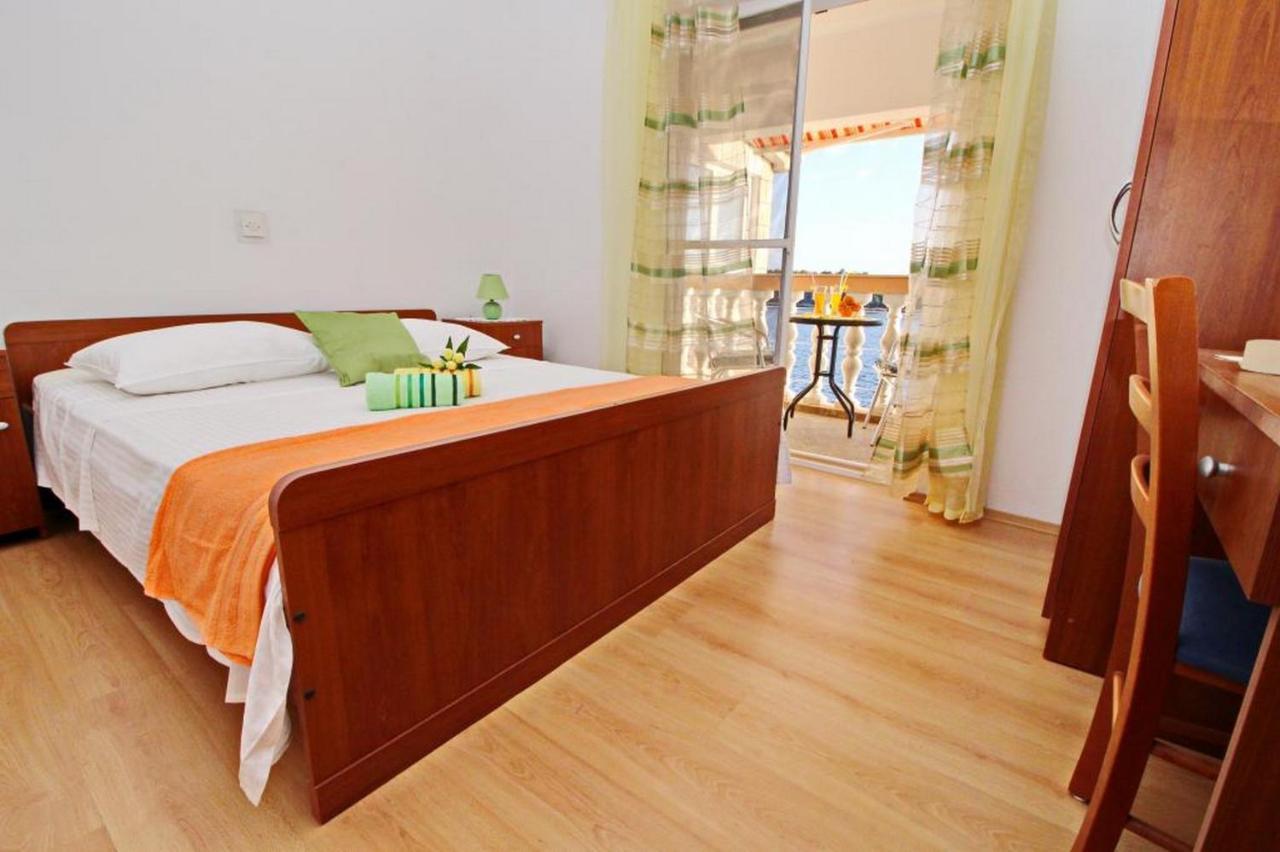 Apartments Villa Senija Prižba Kültér fotó