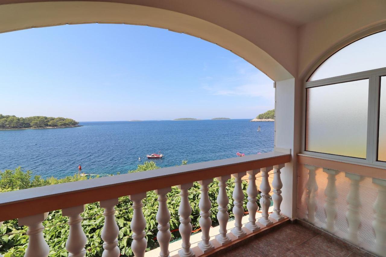 Apartments Villa Senija Prižba Kültér fotó