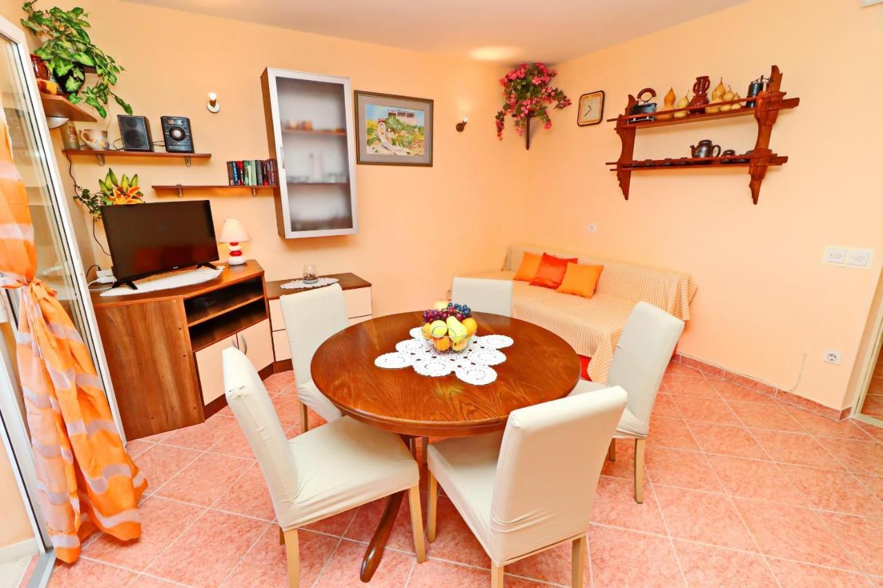 Apartments Villa Senija Prižba Kültér fotó